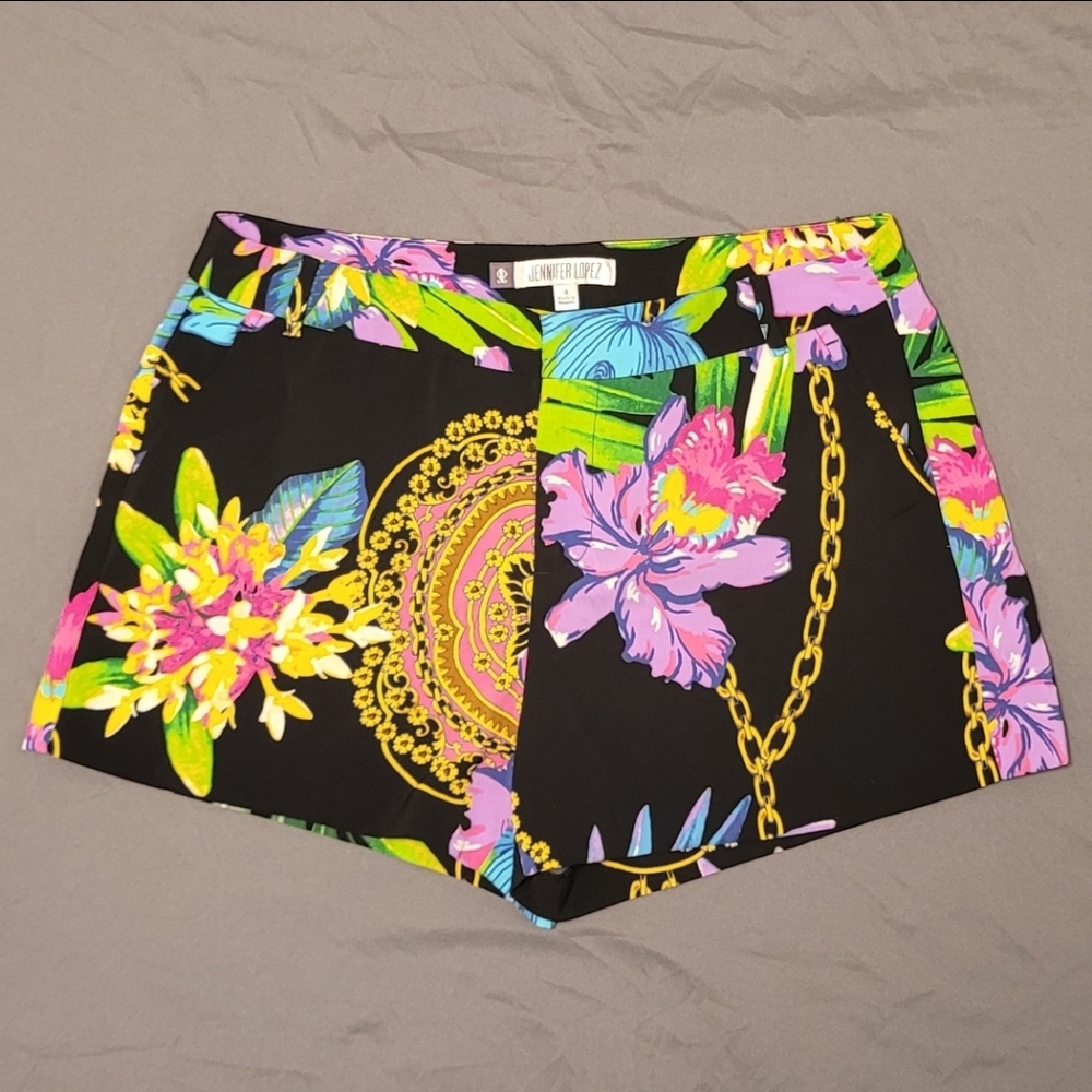 Jennifer Lopez | Tropical Print Shorts